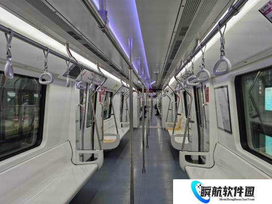 上海地铁有偿代坐包月50元？警方：发帖人已被训诫