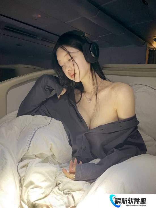 《剑星》体模申才恩全新美照