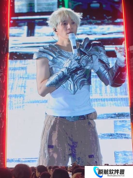 薛之谦因为下雨全场退票 设备出故障导致舞台效果不好