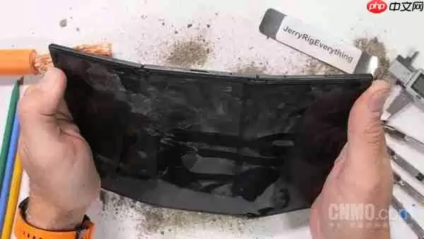 三星Z TriFold耐用性不如Z Fold 7？测试时手机当场报废