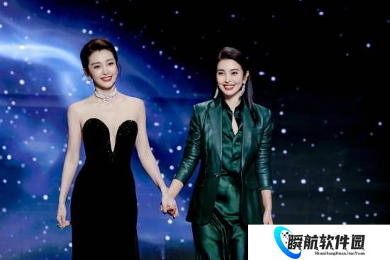 李冰冰晒和妹妹李雪合照 网友：我52岁也要长这样