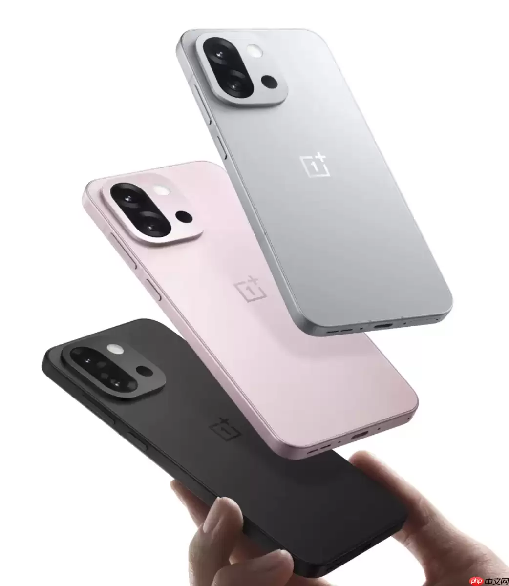 一加15T曝光：三款配色+第五代骁龙8至尊版