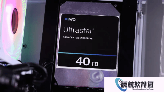西数CEO称2026年硬盘已售罄！消费者仅贡献5%营收？