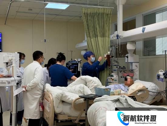 日夜颠倒狂吃碳水 29岁男子ICU过年