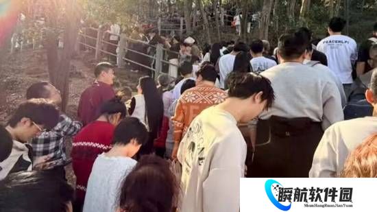 杭州天下第一财神庙幽默劝返：前方无厕所 无烤肠 无茶叶蛋