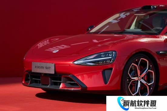 新一代小米SU7全新配色赤霞红首次揭幕 网友：跑婚车绝配