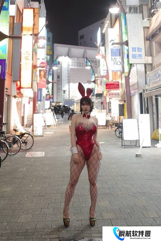 日本“超大只”兔女郎写真女性 身材爆表