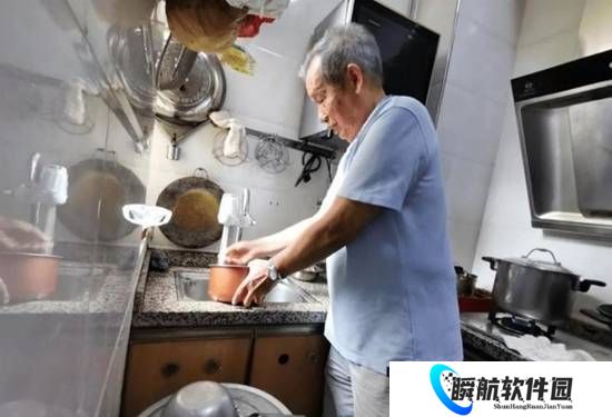 93岁老人去世将千万财产赠邻居 照顾老人12年