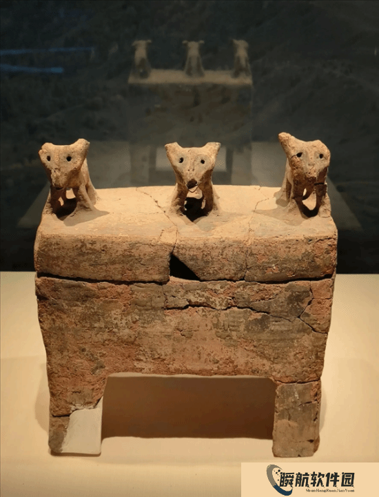 三千多年前3只小狗撞脸表情包 网友：穿越时空的抽象