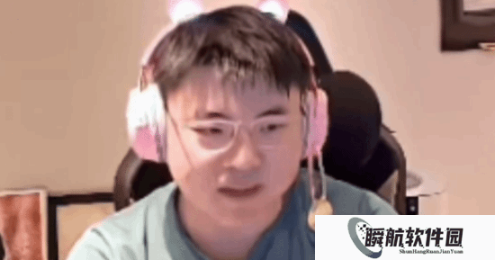 Uzi爆料即将举办Uzi杯！奖金100万:自己捧杯最好了