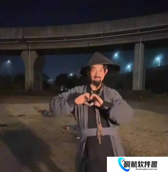 41岁打铁花网红意外去世 用剩炭取暖一氧化碳中毒