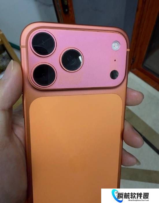 iPhone 17用一个月橙色变粉色 苹果手机褪色遭集体投诉