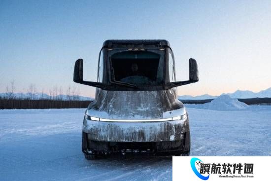 特斯拉半挂卡车官宣阿拉斯加冬测！马斯克：今年将实现大规模量产