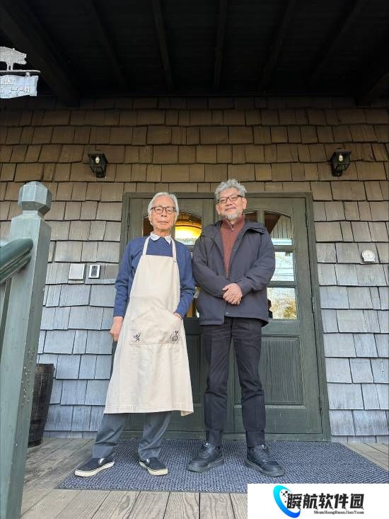 二尊并立！85岁宫崎骏面见《EVA》导演：感觉很平静