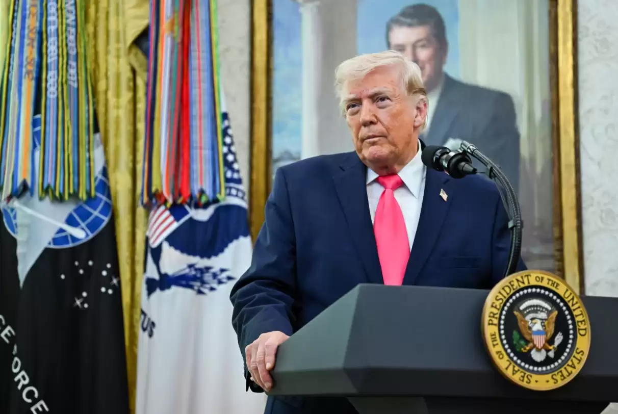 特朗普将任命黄仁勋、扎克伯格等为科技顾问，为 AI 政策提供建议