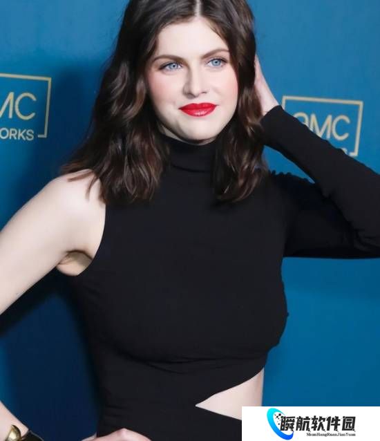 亚历珊德拉·达达里奥曾提议一丝不挂拍摄戏份 但遭导演拒绝