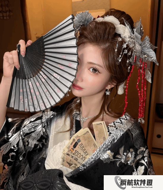 大阪第一花魁HIMEKA近照：23岁创下5亿日元营业额引退