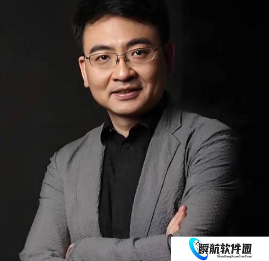 何凯文发长文悼念张雪峰：如今他突然走了 我连假装较劲的对象都没了