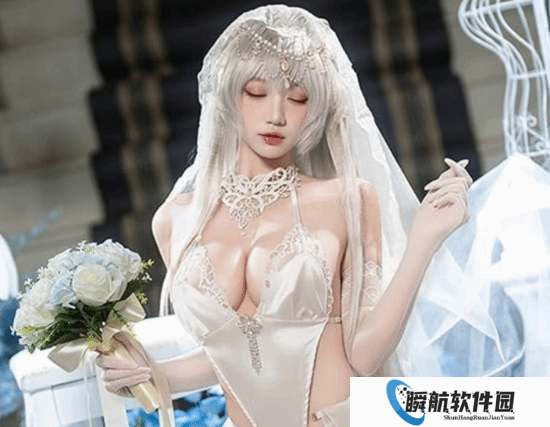 新娘内衣现已开售 高开衩设计纯洁又妩媚