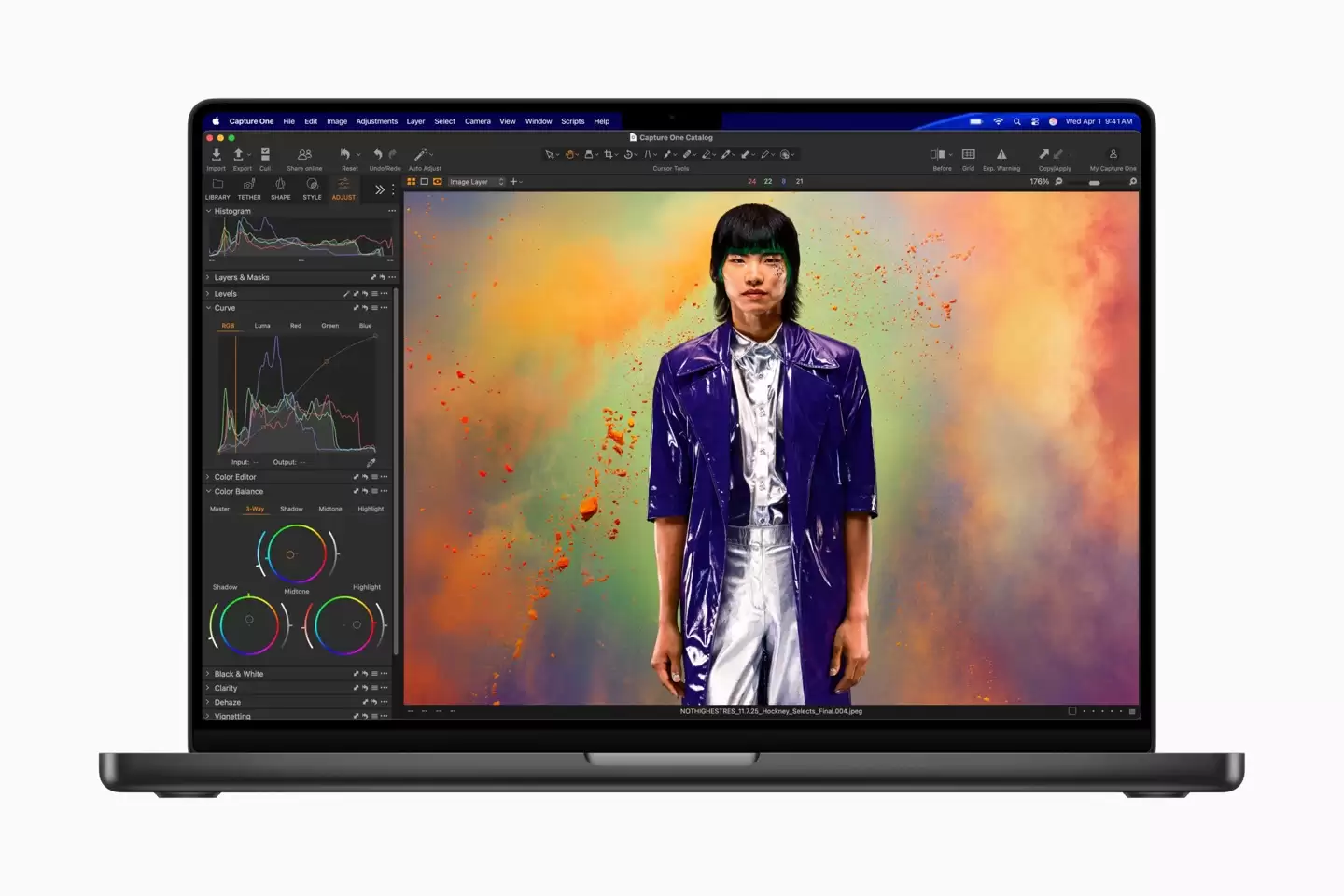 实测显示：苹果 MacBook Pro 14 英寸笔记本无法压住 M5 Max 芯片